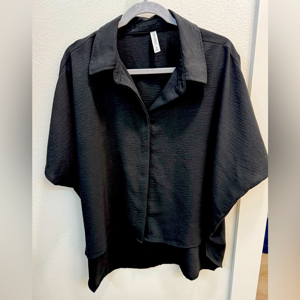 NWOT Zenana Black button down Blouse hi-lo - Picture 1 of 5